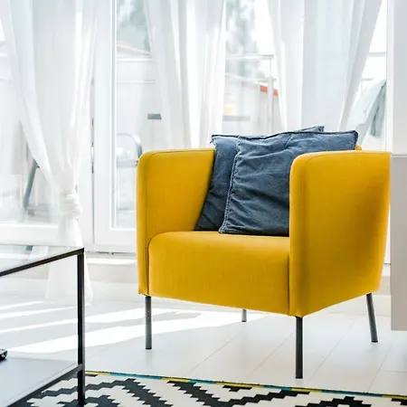 43 Z Widokiem Na Jezioro - *